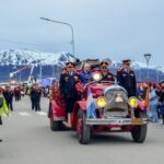 Multitudinario desfile de toda la comunidad en la celebración del 140° aniversario de Ushuaia