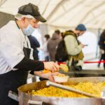 En Ushuaia degustaron 15 mil porciones de paella tras el desfile