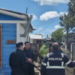 11 detenidos y dos policías heridos en allanamiento en Río Grande