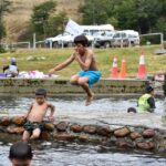 Colonias de Verano 2025: Niños y niñas disfrutaron de una jornada en las Termas del Río Valdez